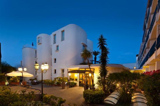 Отель Grand Hotel Punta Molino 5*