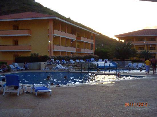 Отель Dunes Hotel & Beach Resort 4*