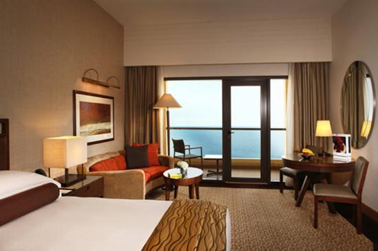 Отель Amwaj Rotana - Jumeirah Beach Residence 5*