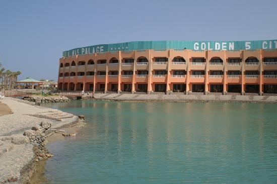 Отель Golden 5 Almas Resort 5*