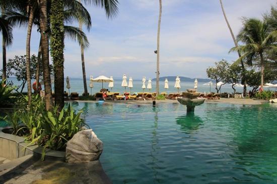 Отель Centara Grand Beach Resort & Villas Krabi 5*