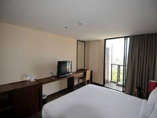 Отель PGS Hotels Kris Hotel & Spa 3*