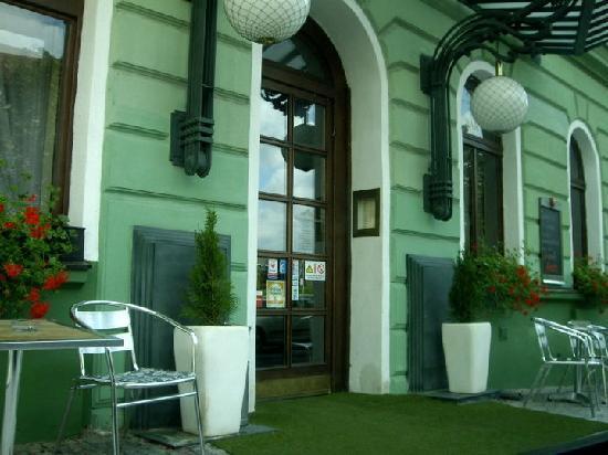 Отель Green Garden 3*
