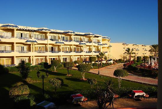 Отель AA Grand Oasis Resort 4*