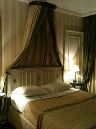 Отель Hotel Napoleon Paris 4*