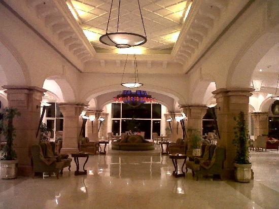 Отель Continental Plaza Beach Resort 5*