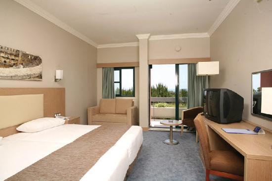 Отель Barcelo Tat Beach Golf & Resort 5*