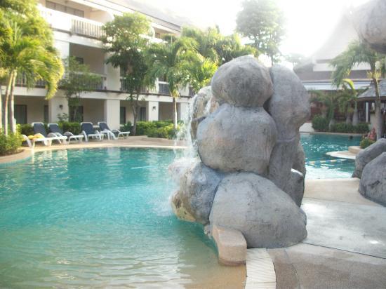 Отель Centara Kata Resort 4*