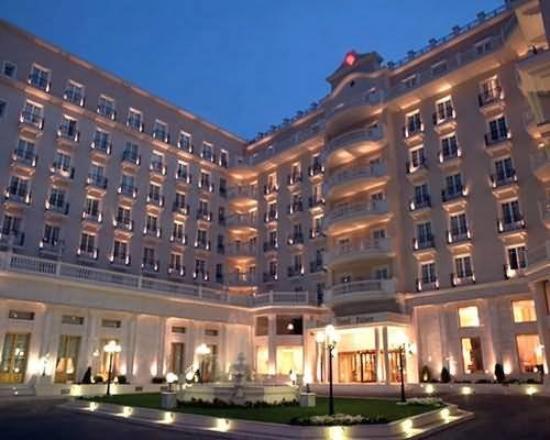Отель Grand Hotel Palace 5*
