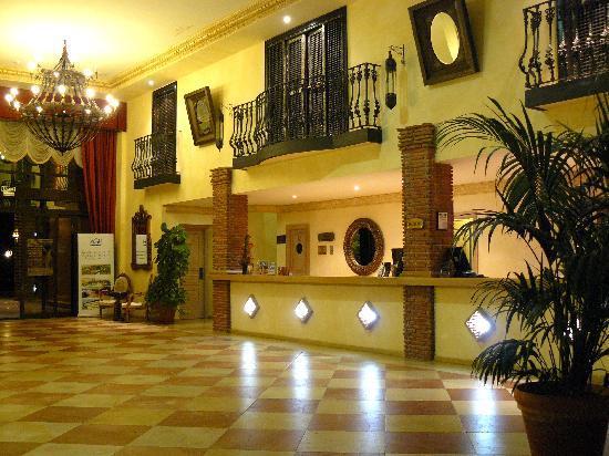 Отель AGH Estepona 4*