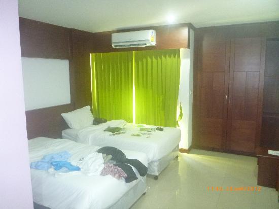 Отель YK Patong Resort 3*