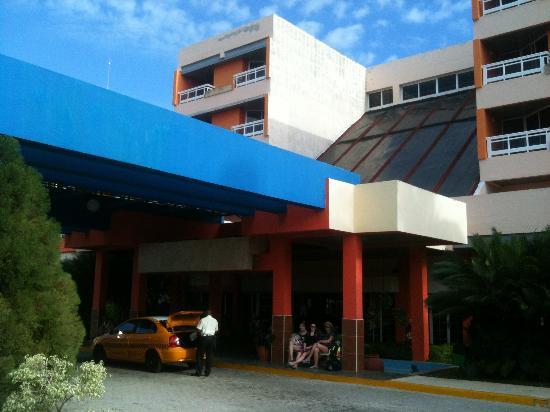 Отель Barcelo Solymar Arenas Blancas Resort 5*