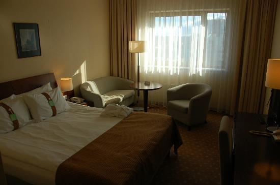 Отель Holiday Inn 4*