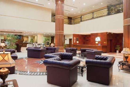 Отель Holiday Inn Sharjah 5*