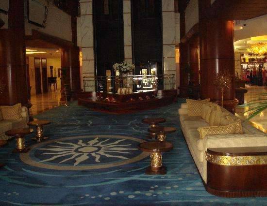 Отель Dhow Palace Hotel 5*