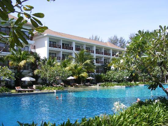 Отель Naithonburi Beach Resort 4*