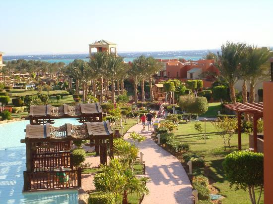 Отель Coral Sea Holiday Village Resort 5*