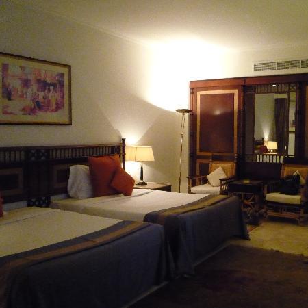 Отель Maritim Royal Peninsula Hotel & Resort 5*