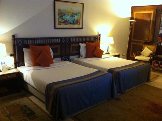 Отель Maritim Royal Peninsula Hotel & Resort 5*