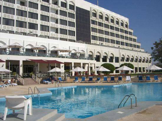 Отель Crowne Plaza Hotel Muscat 4*