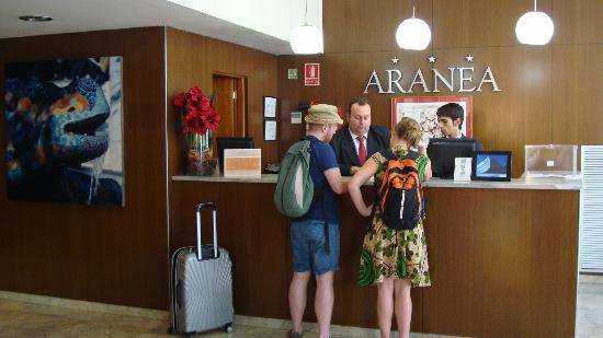 Отель Hotel Aranea Barcelona 3*