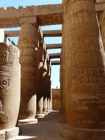колонны храма