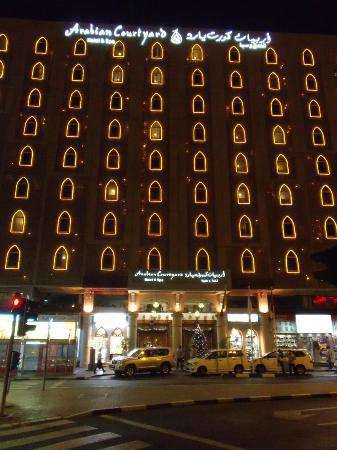 Отель Arabian Courtyard 4*