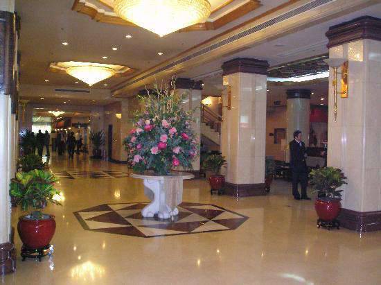 Отель Beijing Qianmen Jianguo 4*