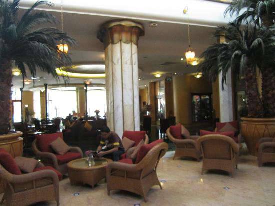 Отель Le Meridien Abu Dhabi 5*