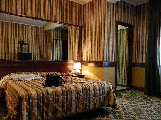 Отель Grand Hotel Ritz 4*