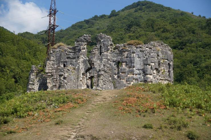 Бзыбский храм абхазия