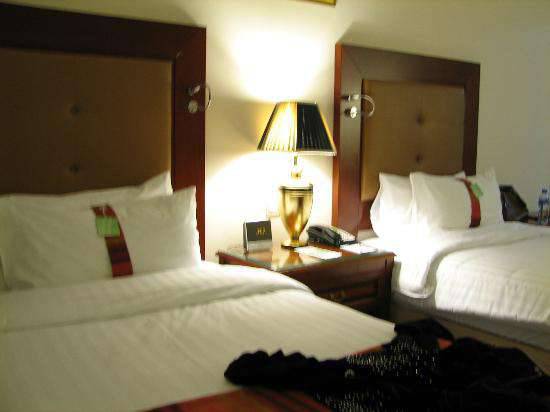 Отель Holiday Inn Bur Dubai Embassy District 4*