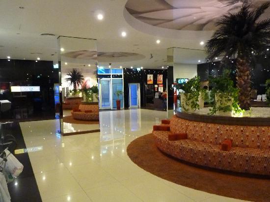 Отель Ibis Al Barsha 2*