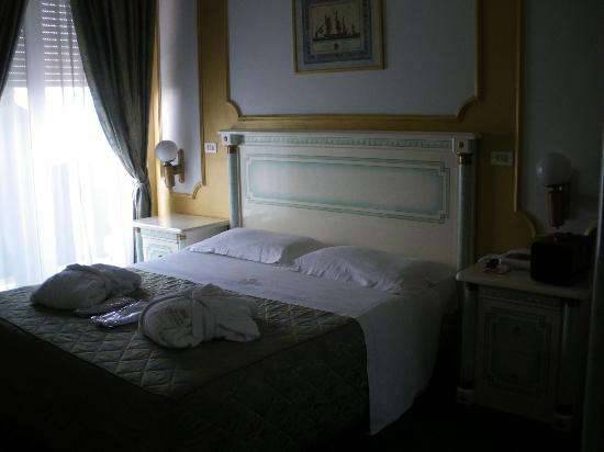 Отель Grand Hotel Michelacci 4*