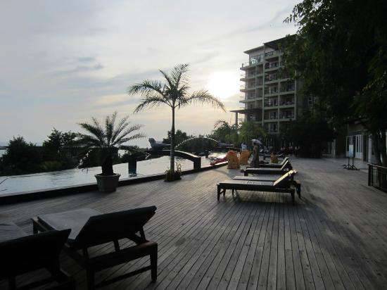 Отель Phala Cliff Beach Resort & Spa 4*