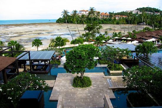 Отель Radisson Blu Plaza Resort Phuket Panwa Beach 4*