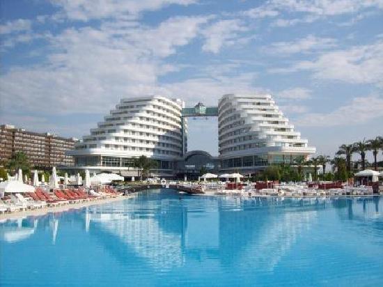 Отель Miracle Resort 5*
