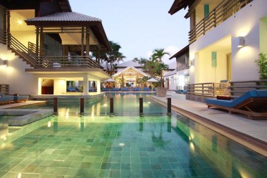 Отель Ramada Phuket South Sea 4*